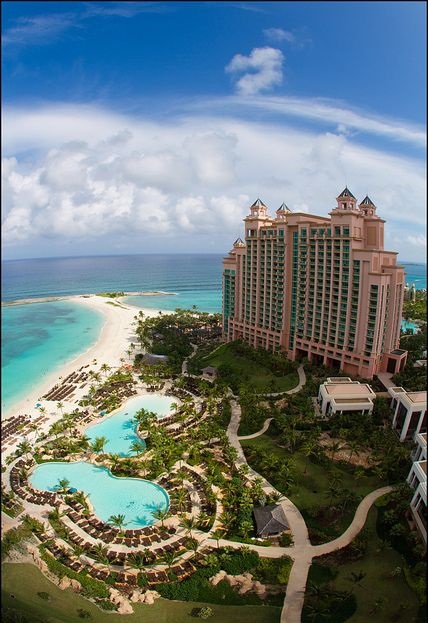 night life on Nassau Paradise Island